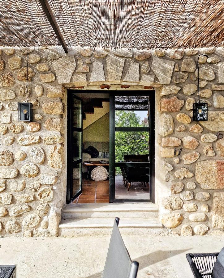 En Con Piscina Y Un Maravilloso Jardin Holiday home Candeleda
